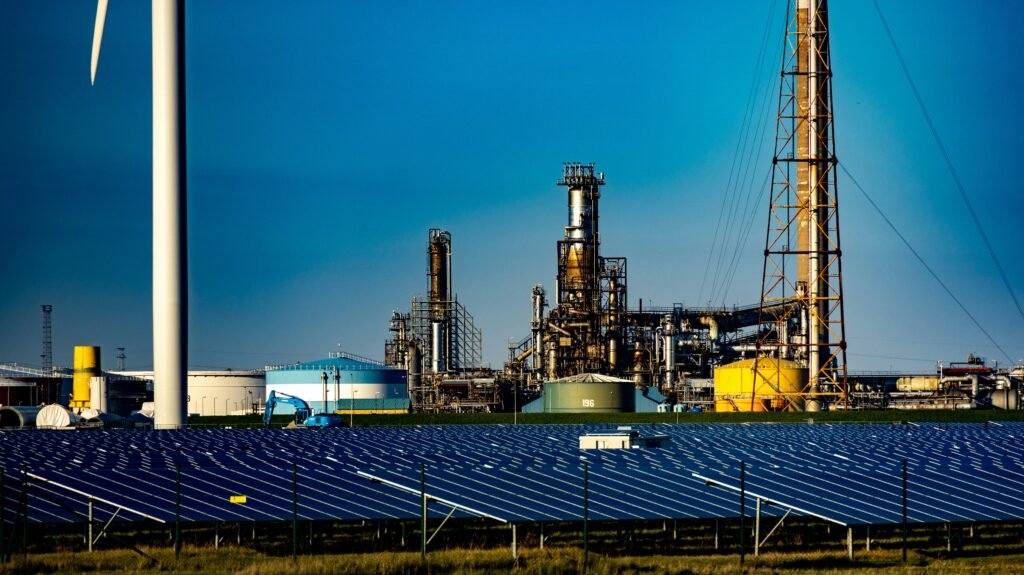 Cómo la Energía Renovable Transforma Comunidades: Casos de Éxito